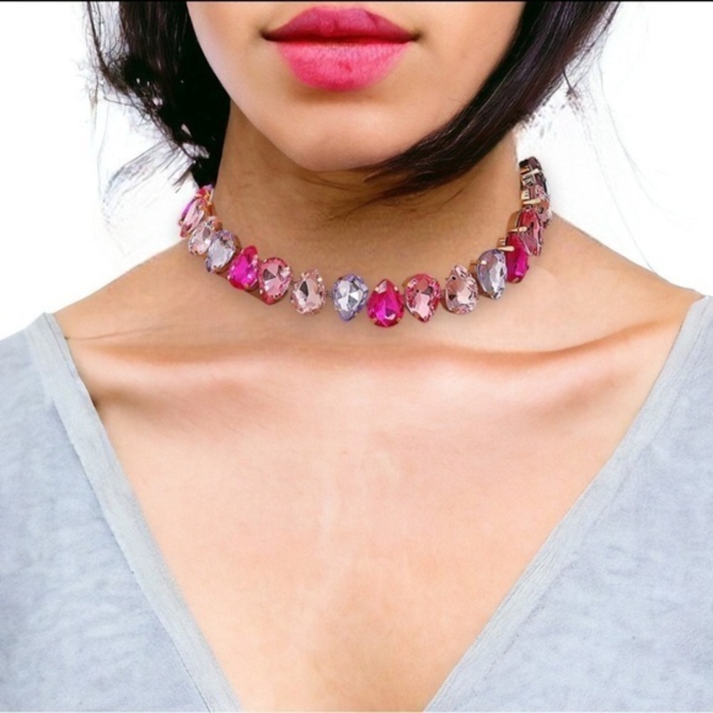 🆕 Vintage Dark Garden,Pink Tones Teardrop  Rhinestone Necklace w/gold chain 🩷